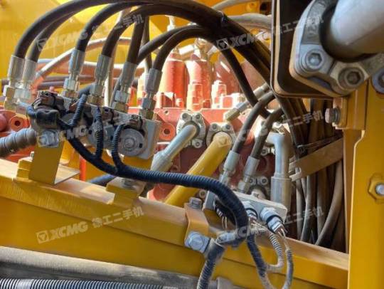 柳工CLG920E履带式挖掘机