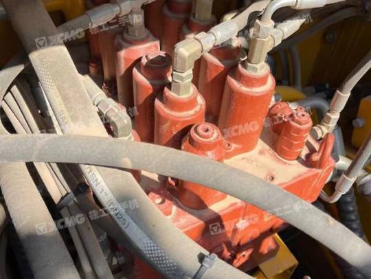 柳工CLG920E履带式挖掘机