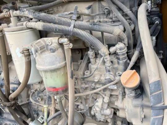 现代R60履带式挖掘机