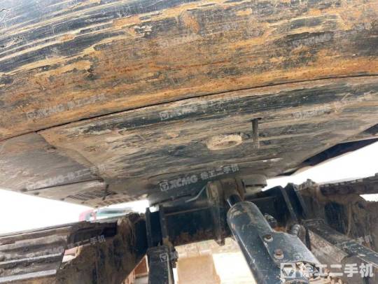 现代R60履带式挖掘机