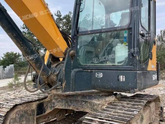 现代R60履带式挖掘机