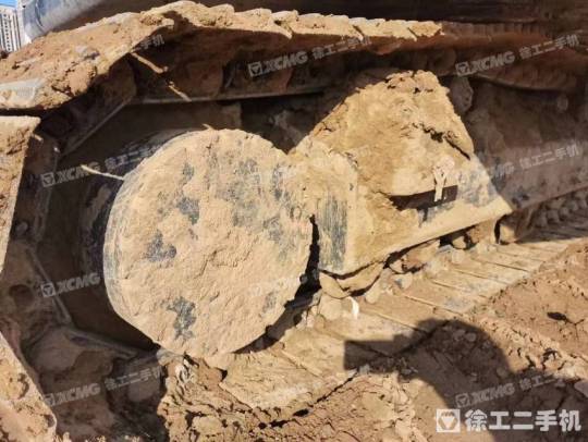 现代R215履带式挖掘机