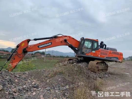 斗山DX380履帶式挖掘機