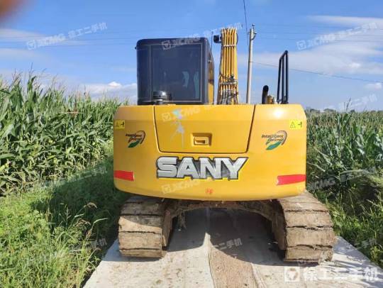 三一重工SY75履带式挖掘机