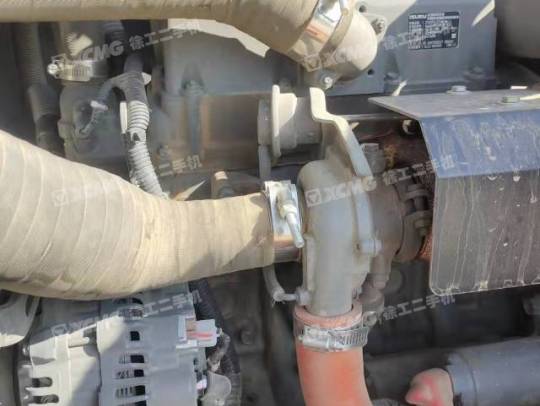 三一重工SY75履带式挖掘机