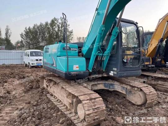 神钢SK140履带式挖掘机