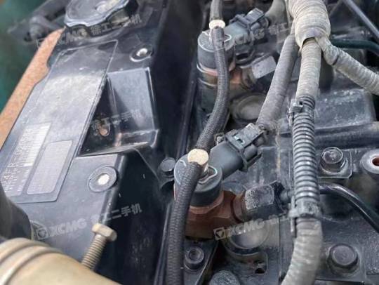 神钢SK140履带式挖掘机