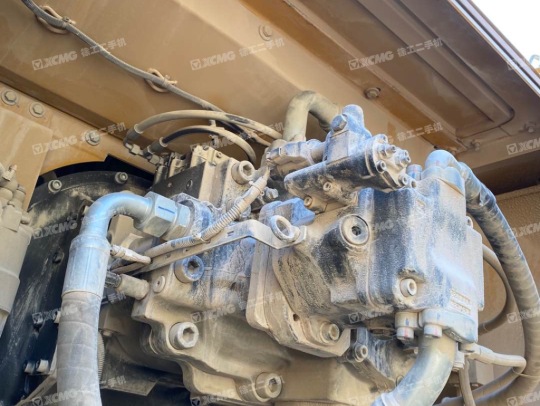 三一重工SY485履带式挖掘机