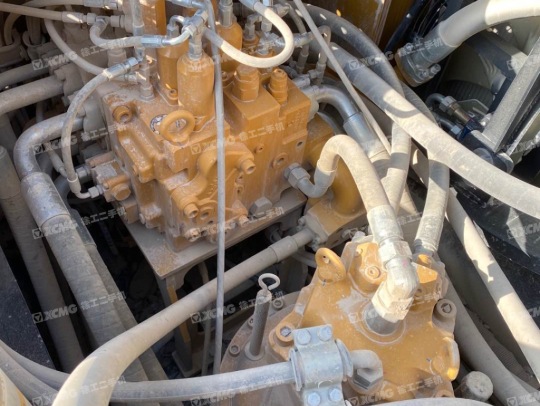 三一重工SY485履带式挖掘机