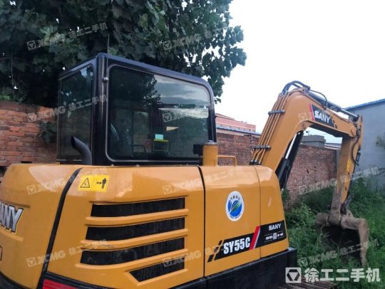 三一重工SY55履带式挖掘机
