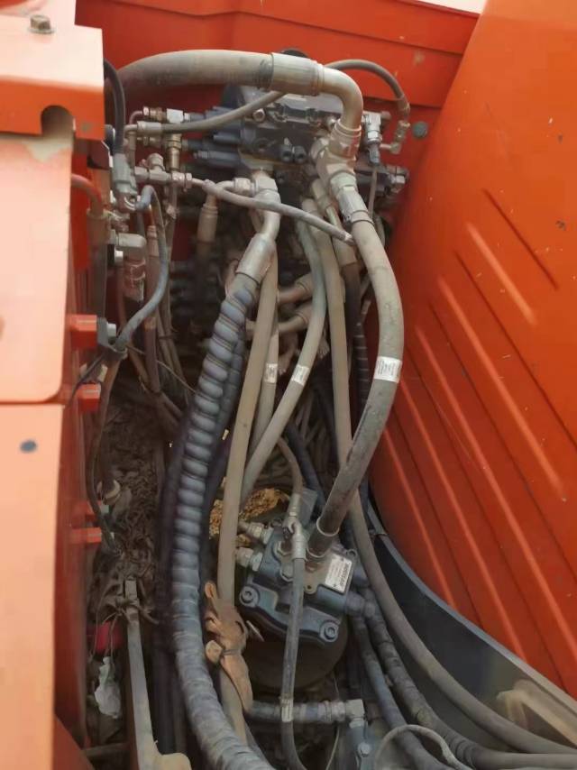 斗山DX75履帶式挖掘機(jī)
