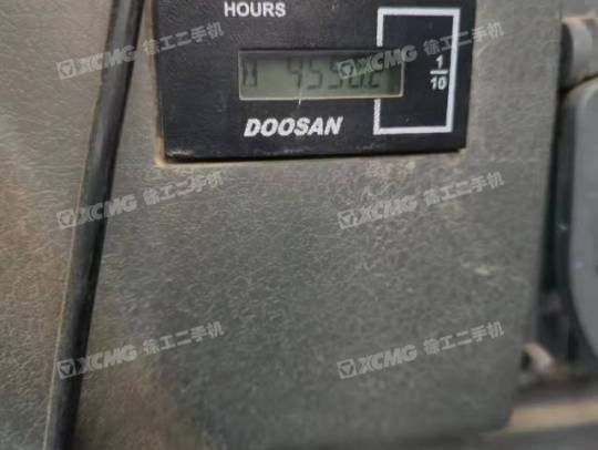 斗山DX75履带式挖掘机