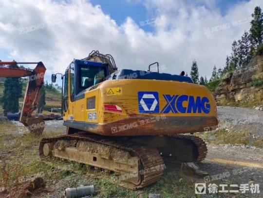 徐工XE215D履带式挖掘机