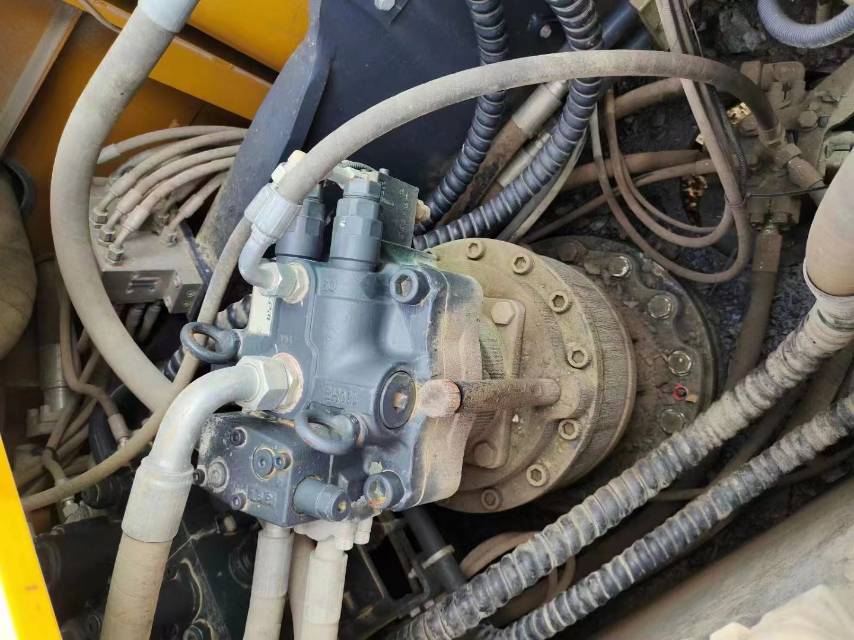 徐工XE215D履帶式挖掘機