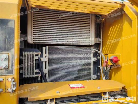 徐工XE215D履带式挖掘机