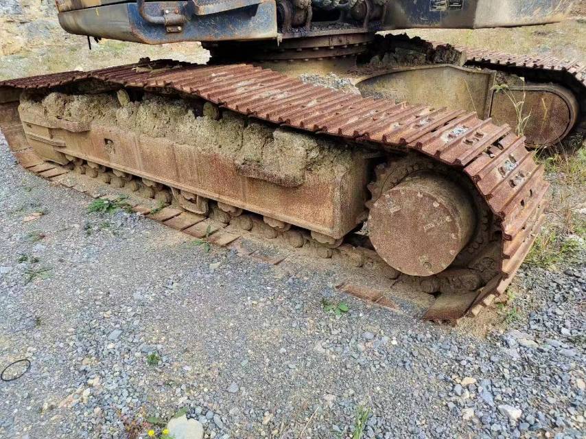 徐工XE215D履帶式挖掘機