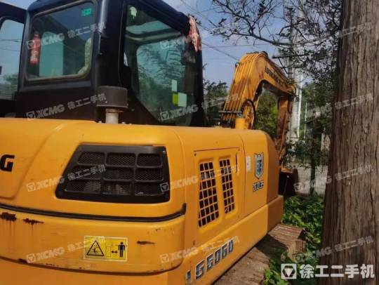 龙工LG6060履带式挖掘机