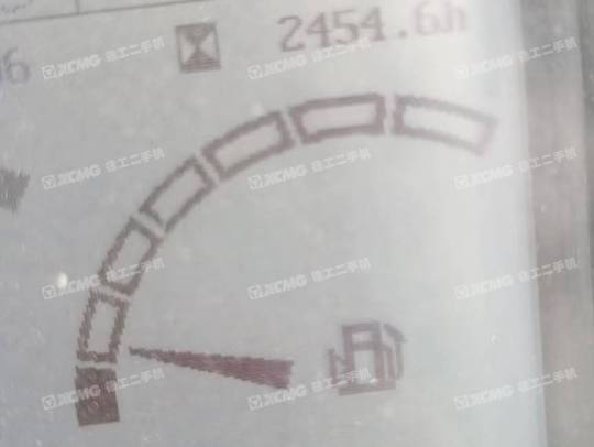 龙工LG6060履带式挖掘机