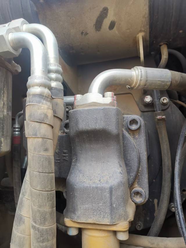 三一重工SY75履帶式挖掘機(jī)