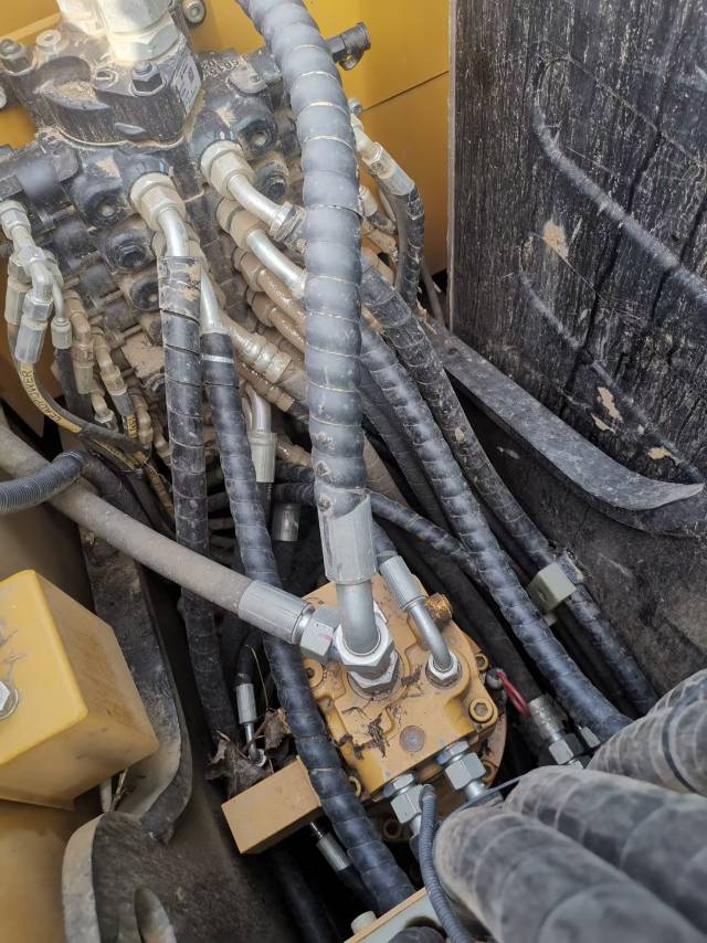 三一重工SY75履帶式挖掘機(jī)