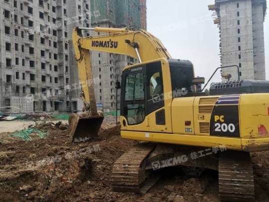 小松PC200-8履带式挖掘机