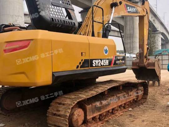三一重工SY245履帶式挖掘機