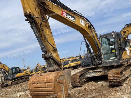 徐工XE215D履帶式挖掘機