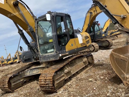 徐工XE215D履帶式挖掘機