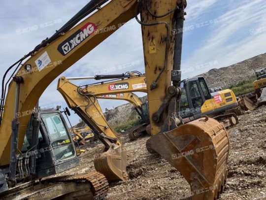 徐工XE215D履帶式挖掘機