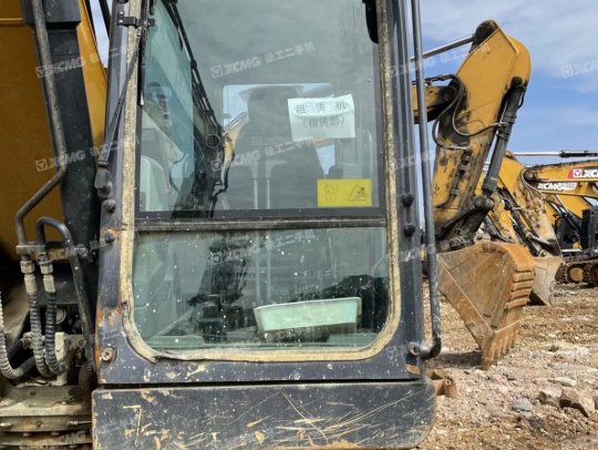 徐工XE215D履帶式挖掘機