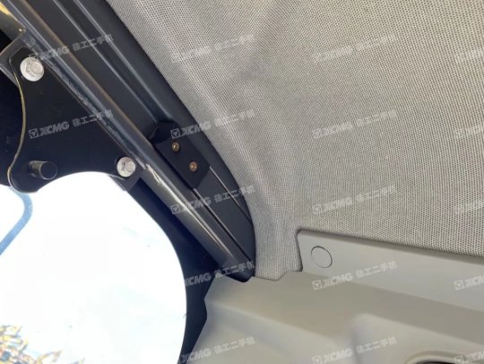 徐工XE215D履帶式挖掘機