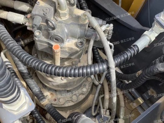 徐工XE215D履帶式挖掘機