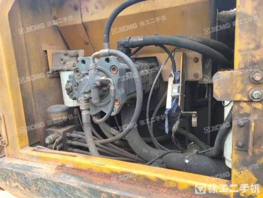 徐工XE215CA履带式挖掘机