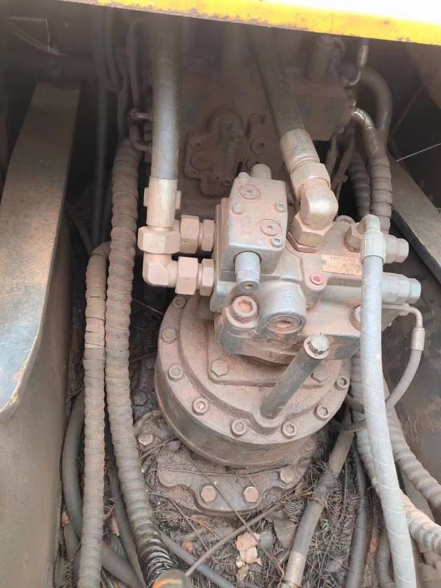 徐工XE215CA履帶式挖掘機