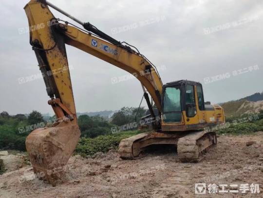 徐工XE215CA履带式挖掘机