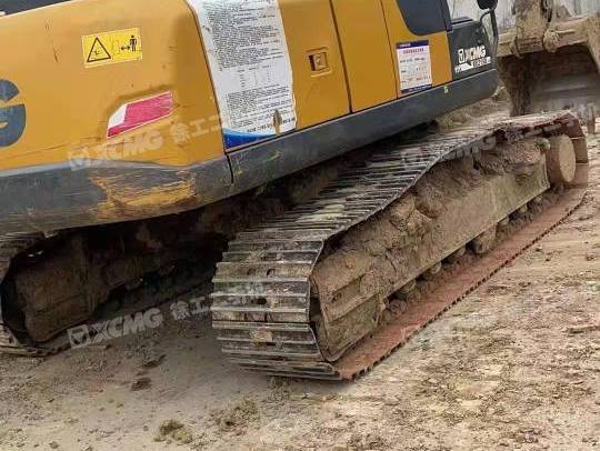 徐工XE215D履带式挖掘机