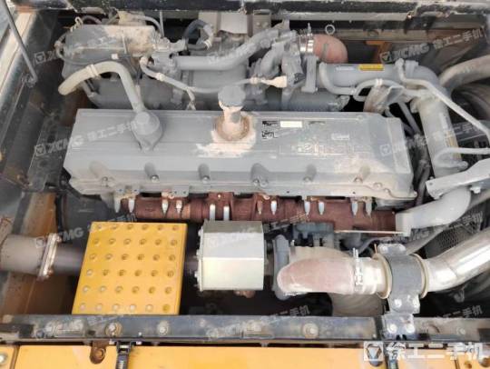 三一重工SY485履带式挖掘机