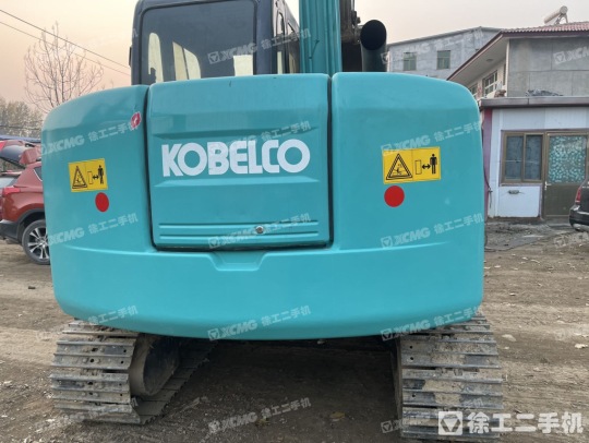 神钢SK75履带式挖掘机