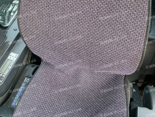 神钢SK75履带式挖掘机