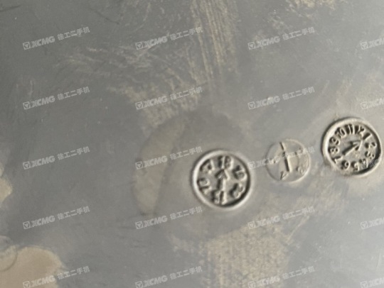 神钢SK75履带式挖掘机