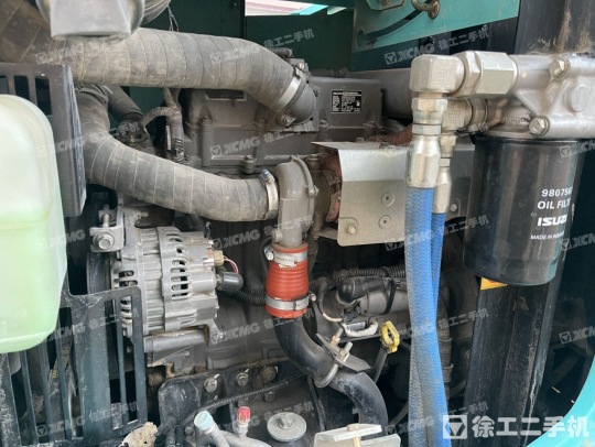 神钢SK75履带式挖掘机