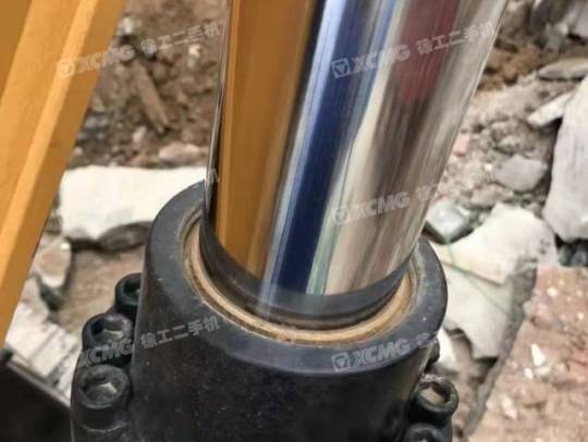 三一重工SY205履带式挖掘机