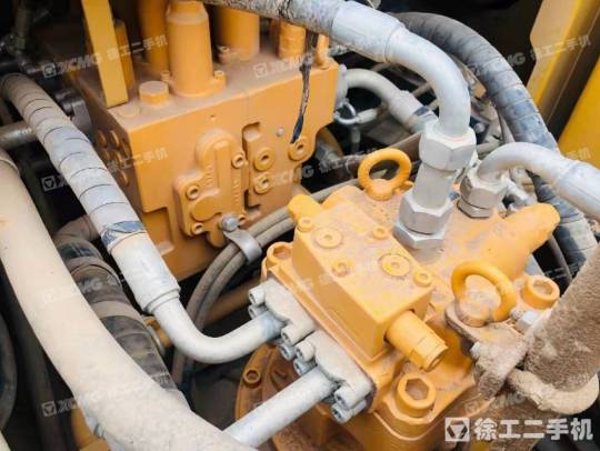 三一重工SY245履带式挖掘机