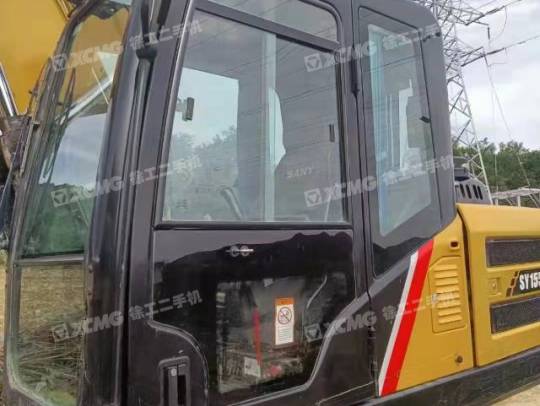 三一重工SY135履带式挖掘机