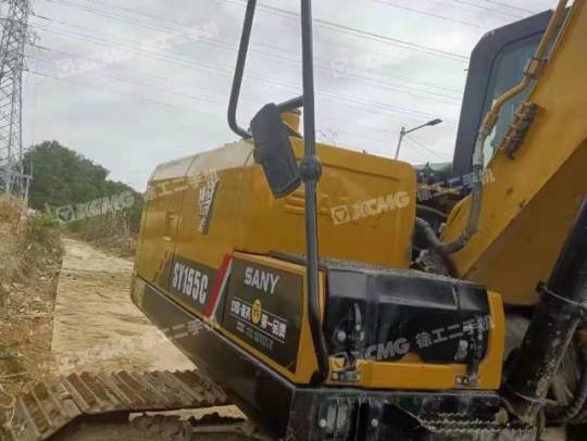 三一重工SY135履带式挖掘机
