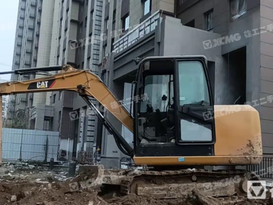 卡特彼勒305.5履带式挖掘机