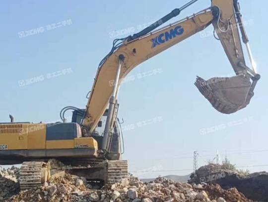 徐工XE370CA履带式挖掘机