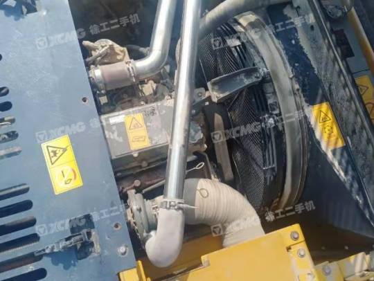 徐工XE370CA履带式挖掘机