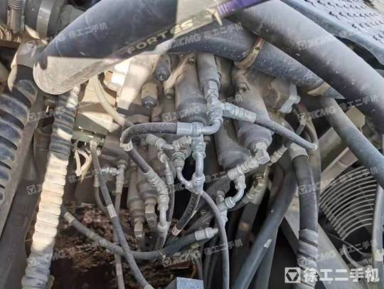 斗山DX380履带式挖掘机