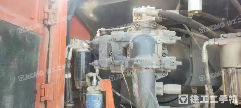 斗山DX380履带式挖掘机